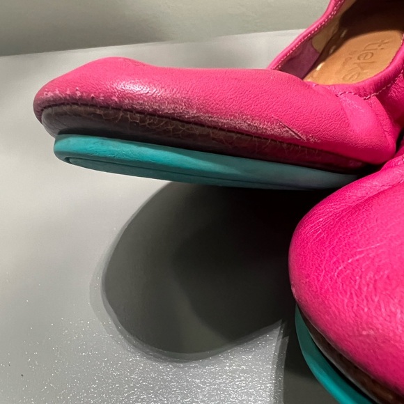 Tieks Italian Leather Vibrant Pink Leather Flats size 6 - Picture 8 of 9
